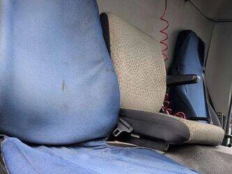 2013-renault-premium-1444980-46748583