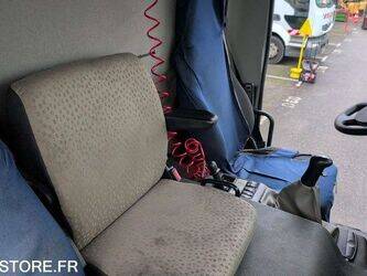 2013-renault-premium-1444980-46748584