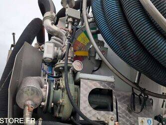 2013-renault-premium-1444980-46748596