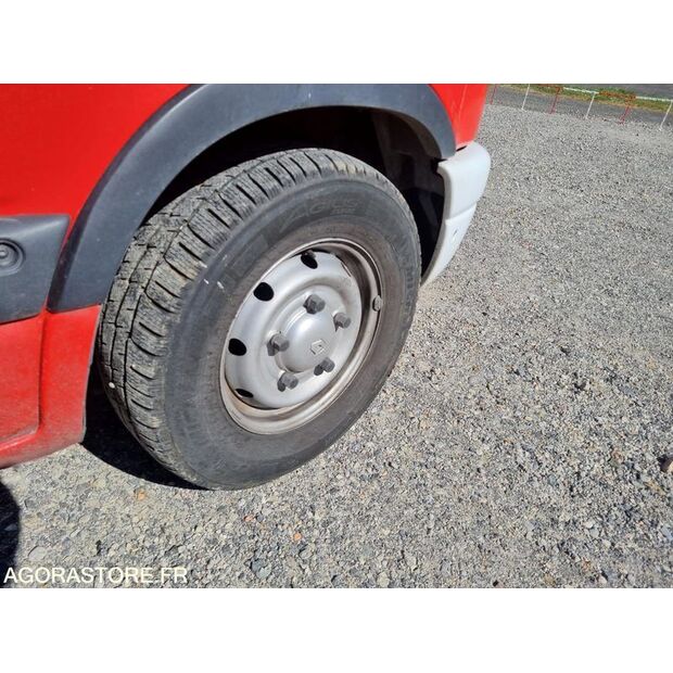 2000 Renault Master-46748768