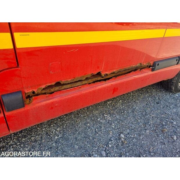 2000 Renault Master-46748769