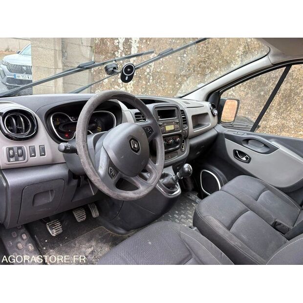 2015 Renault Trafic-46748796