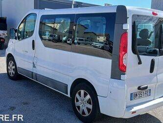 2011-renault-trafic-1445005-46748918