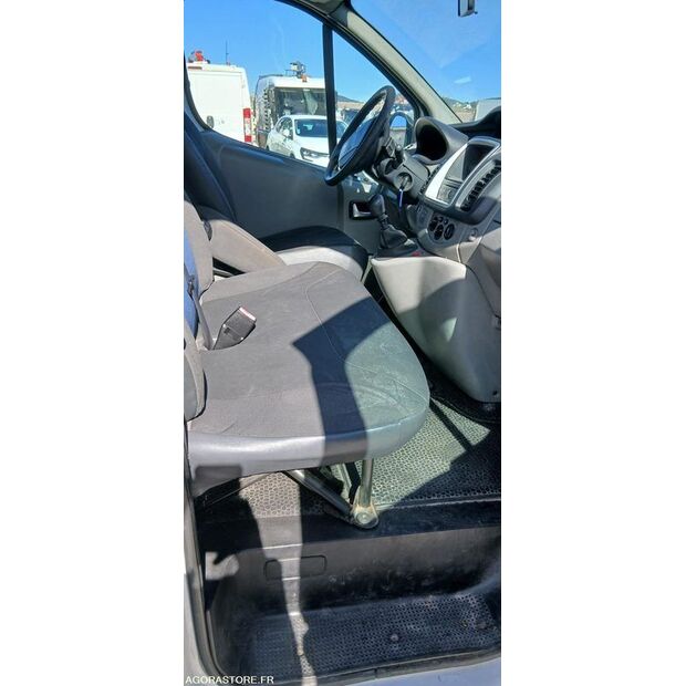 2011 Renault Trafic-46748922