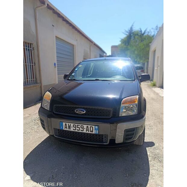 2010 فورد Fusion-46748997