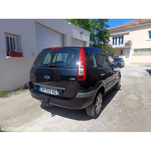 2010 فورد Fusion-46748999