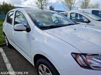 2016-dacia-sandero-1445021-46749121