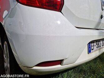 2016-dacia-sandero-1445021-46749128