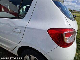 2016-dacia-sandero-1445021-46749130