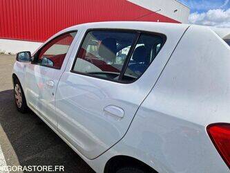 2016-dacia-sandero-1445021-46749131