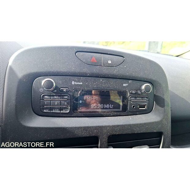 2016 Renault Clio-46749150