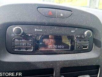 2016-renault-clio-1445022-46749150