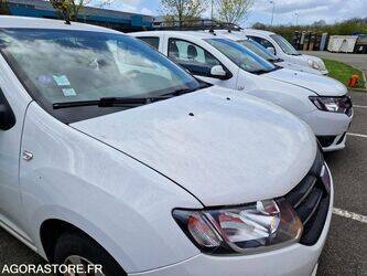 2016-dacia-sandero-1445027-46749236