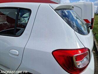 2016-dacia-sandero-1445027-46749245