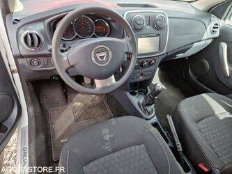 2016-dacia-sandero-1445027-46749250
