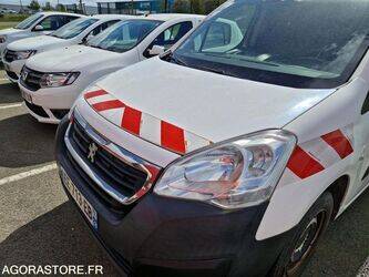 2016-peugeot-partner-1445028-46749260