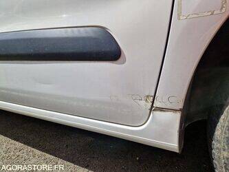 2016-peugeot-partner-1445028-46749263