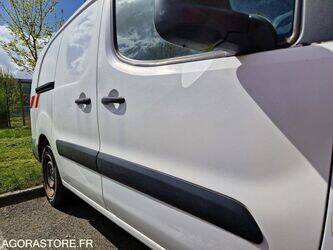 2016-peugeot-partner-1445028-46749264