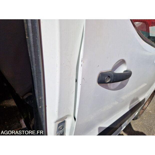 2016 Peugeot PARTNER-46749267