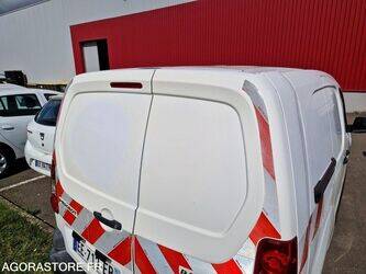 2016-peugeot-partner-1445028-46749276