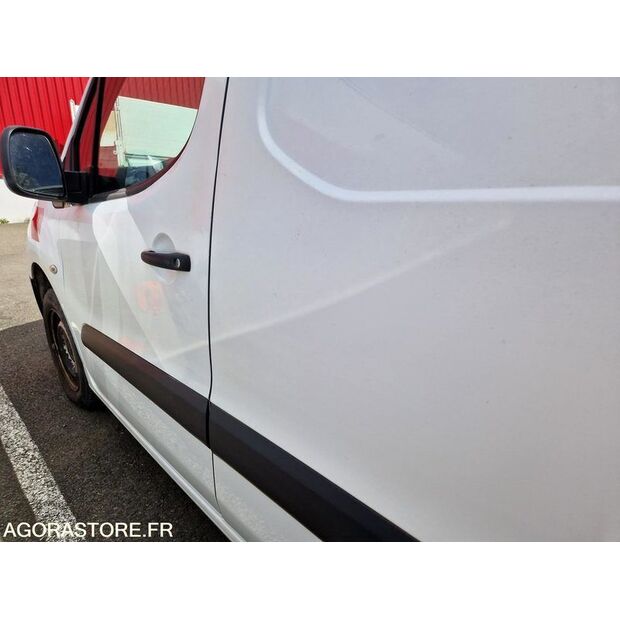 2016 Peugeot PARTNER-46749280