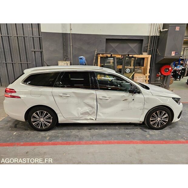 2020 بيجو 308-46749294