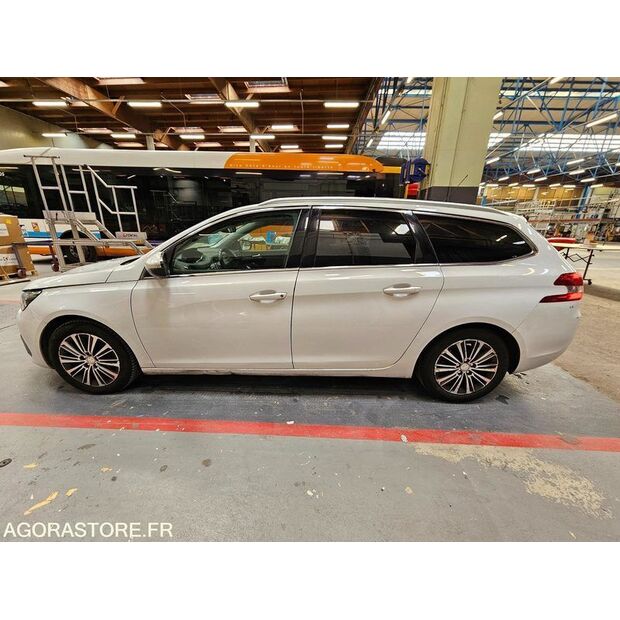 2020 بيجو 308-46749295