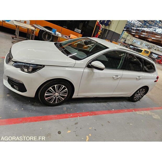 2020 بيجو 308-46749300