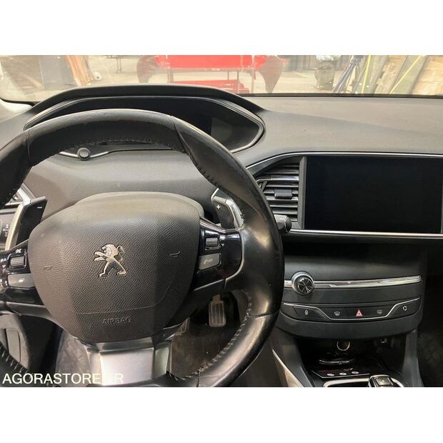 2020 بيجو 308-46749305