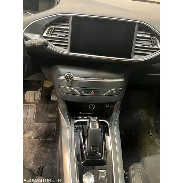 2020 بيجو 308-46749306