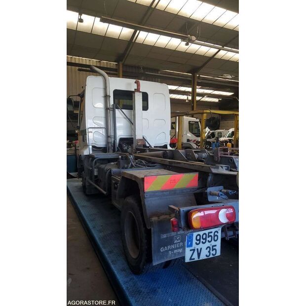 2002 Renault Midlum-46749326