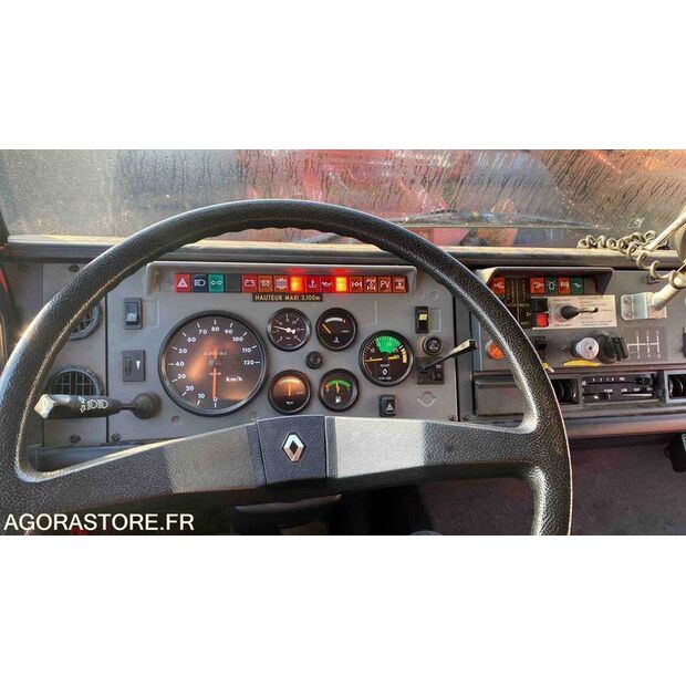 1997 Renault M210-46749341