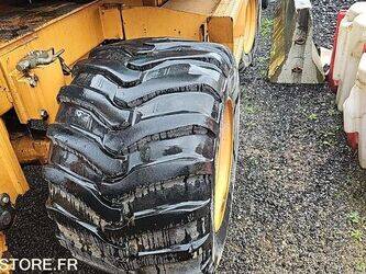 2010-case-wx125-46749353