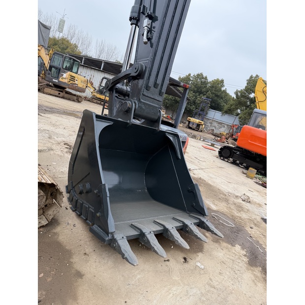 2024 هيونداي 330LC-9S-46749499