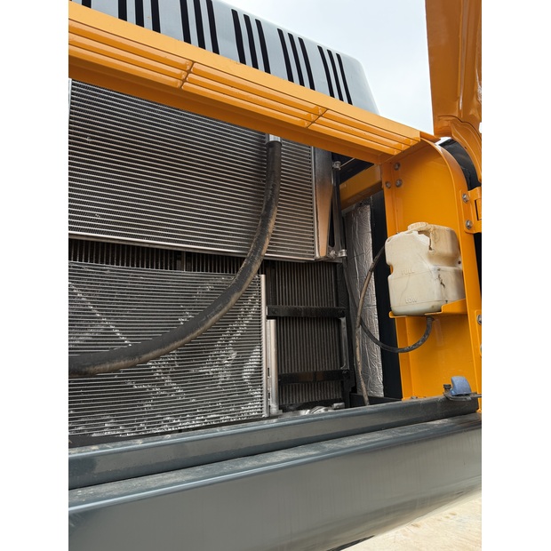 2024 هيونداي 330LC-9S-46749502