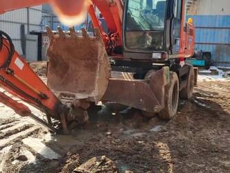 2022-hitachi-zaxis-210w-46749920