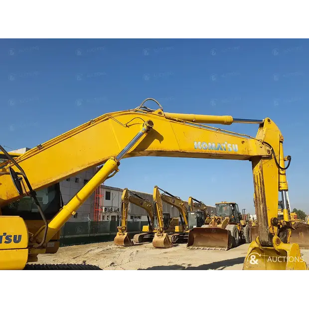 2017 كوماتسو PC400LC-8R-46750651