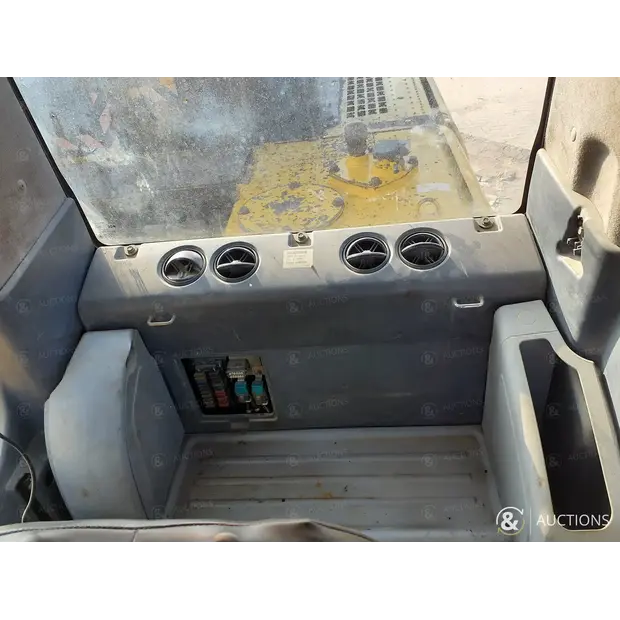 2017 كوماتسو PC400LC-8R-46750742