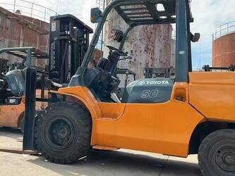 Image for LIFTS 2022 Toyota FD50 for Sale in China