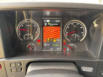 2015-scania-r450-1445079-46751445