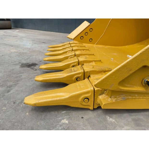 2026 Caterpillar 349D-46752420