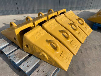 2026-caterpillar-365-1445194-46752630