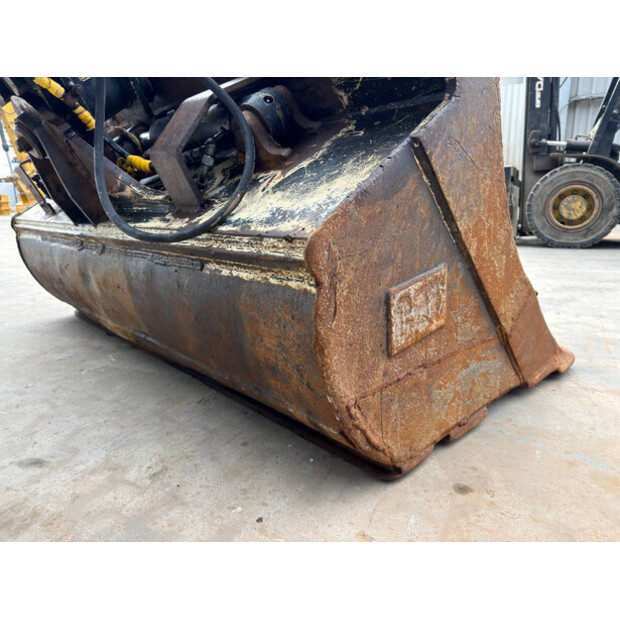 2019 كاتربيلر CW40-46752671