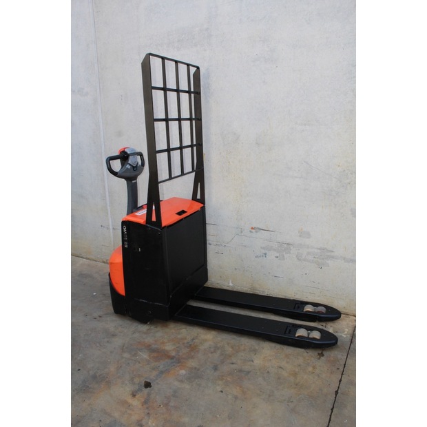 2017 BT LWE 200-46761378