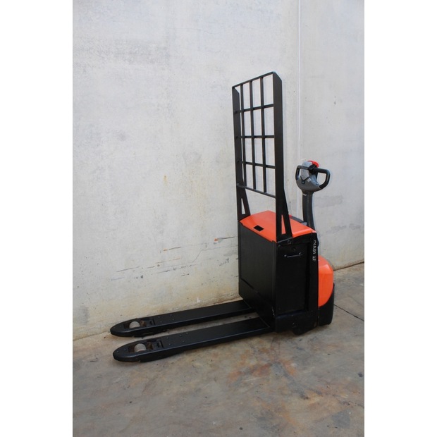 2017 BT LWE 200-46761390