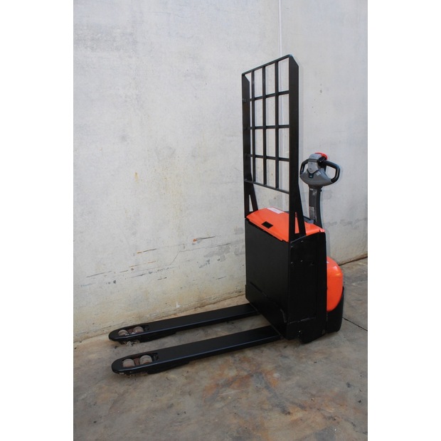 2017 BT LWE 160-46761421