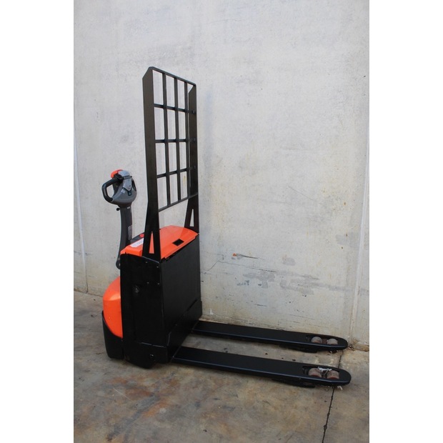 2017 BT LWE 160-46761425