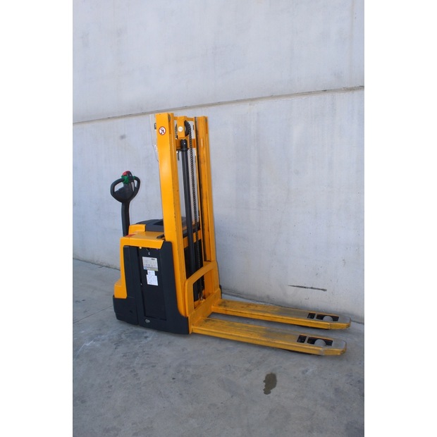 2014 جنجهينريتش EJD 220 256 ZT-46761497