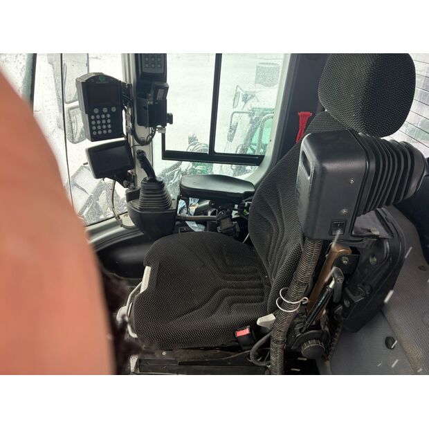 2018 ليبهير L580 X-Power-46761660