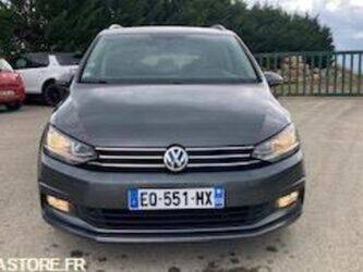 2017-volkswagen-touran-46767905
